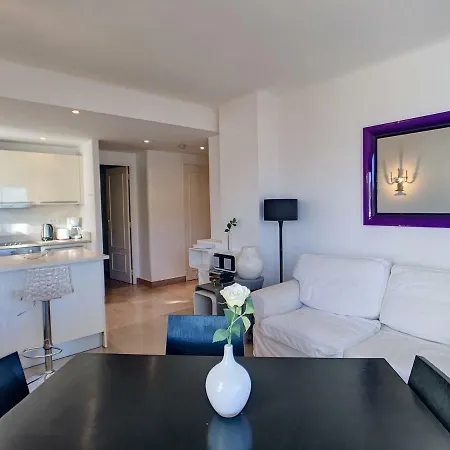 Beau 3 Pieces Croisette Vue Mer, Face A La Plage, Proche Palais Et Martinez *